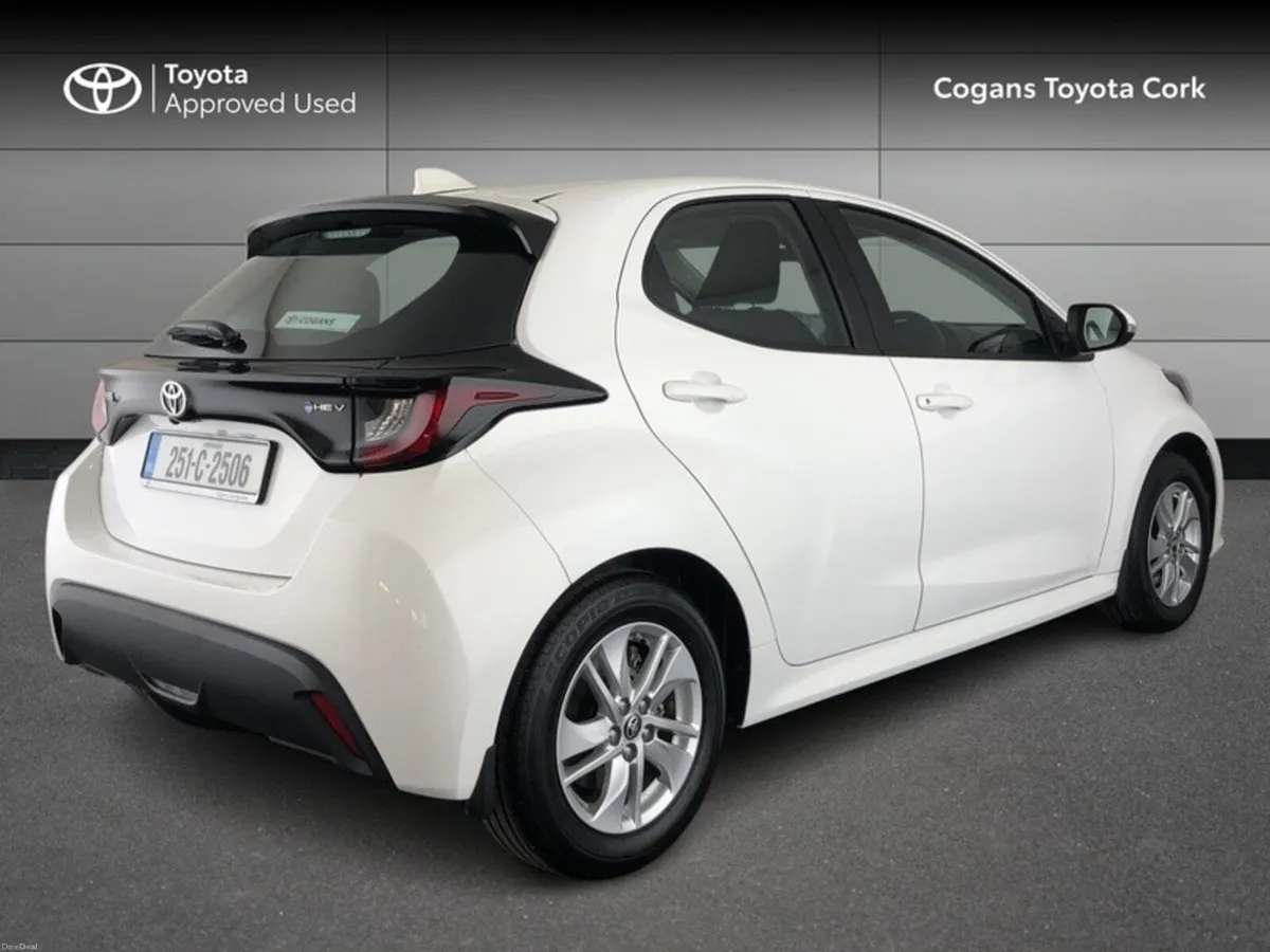 Toyota Yaris Yaris Hybrid 115 Luna - Image 2