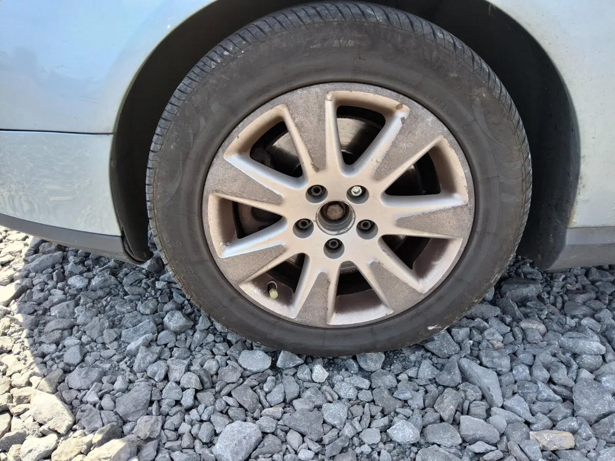 Volkswagen Passat 2007 - Image 4