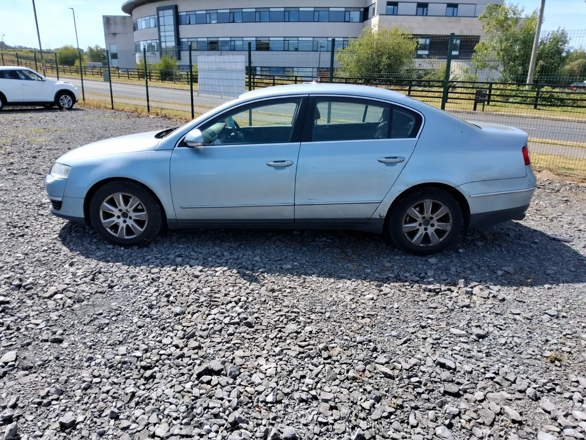 Volkswagen Passat 2007 - Image 5