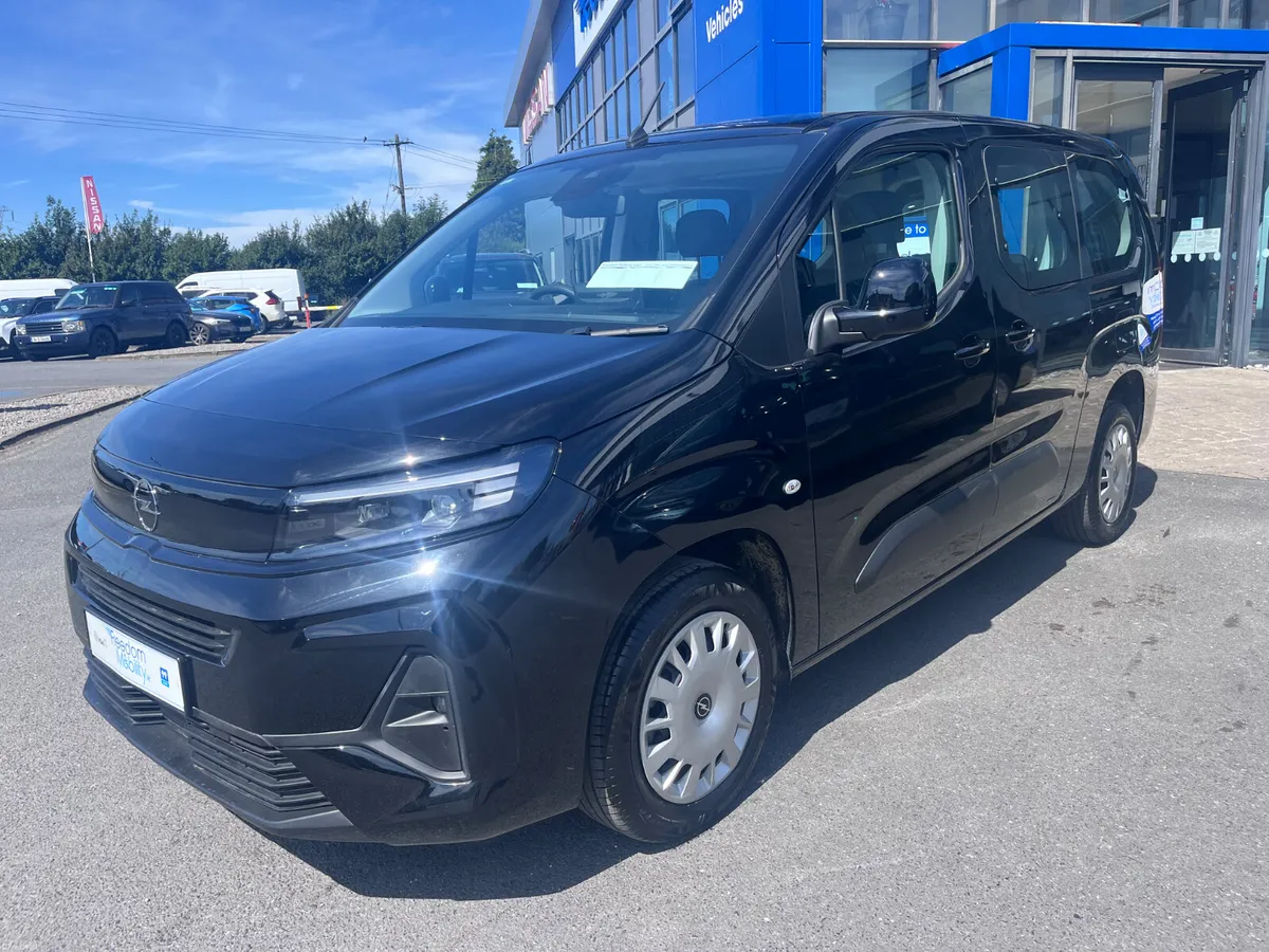 Opel Combo Auto, Taxi Spec, WAV - Image 3