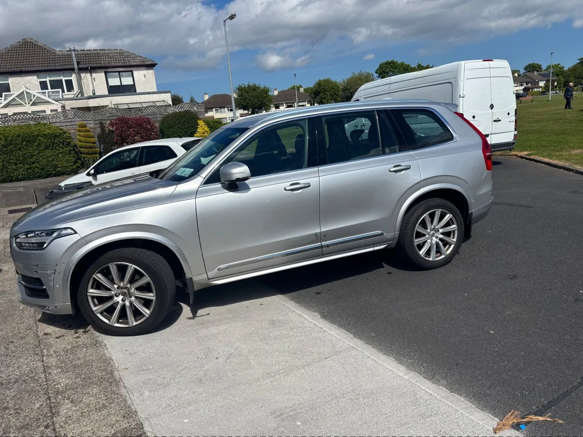 Volvo XC90 2017 - Image 2