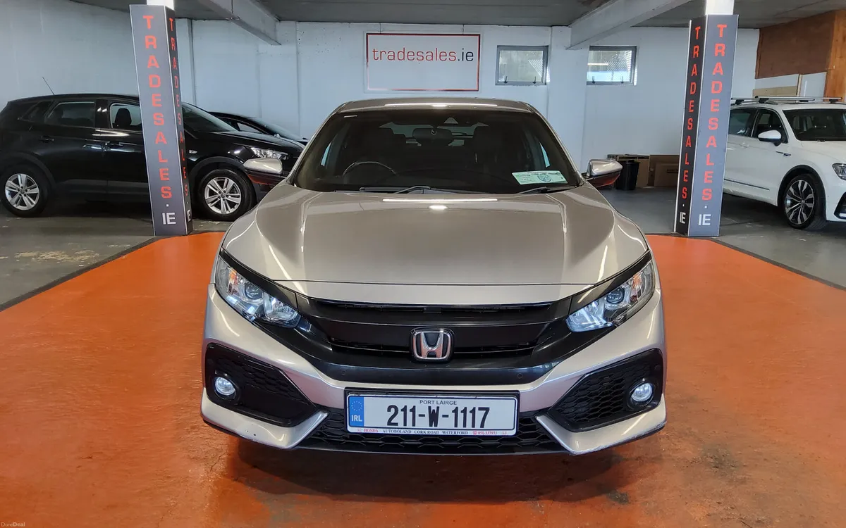 Honda Civic 2021 - Image 2