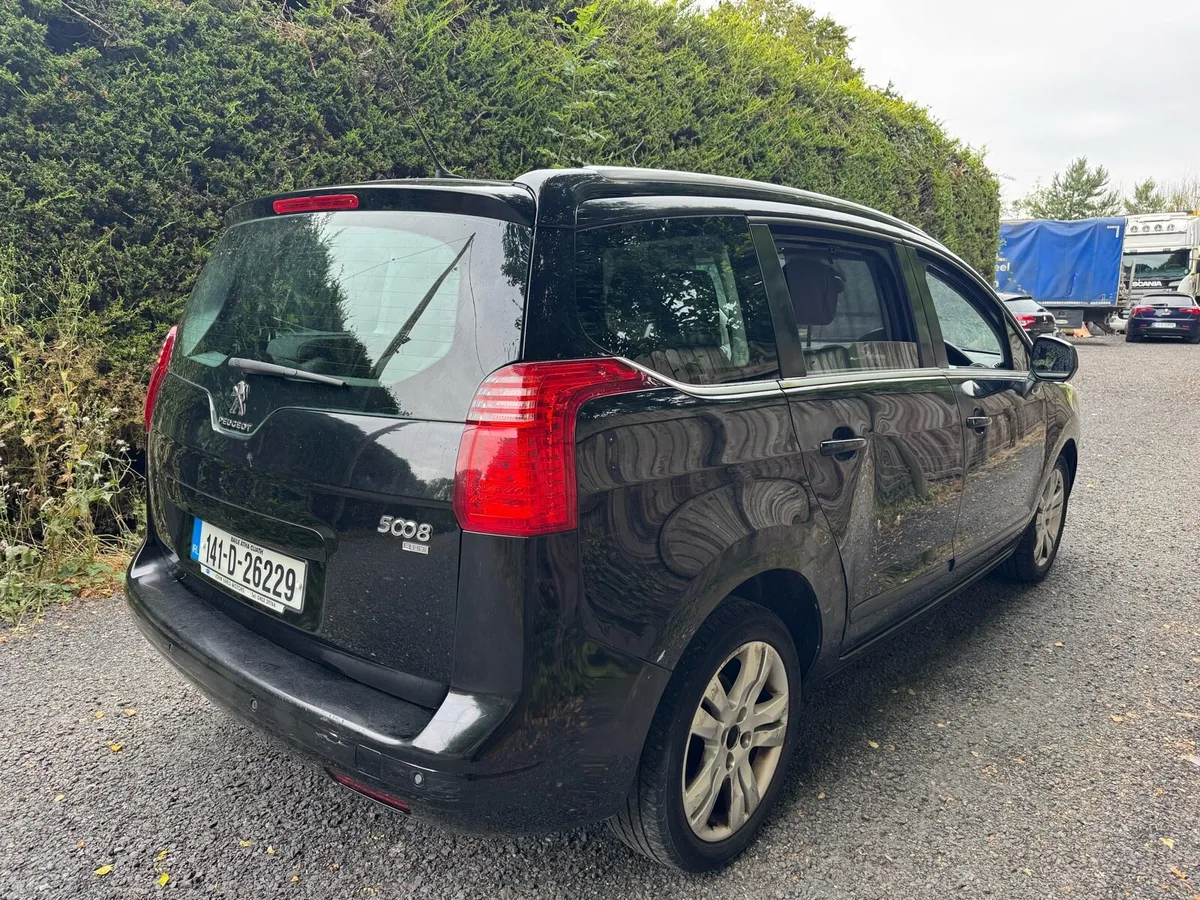 Peugeot 5008 7 seater - Image 4
