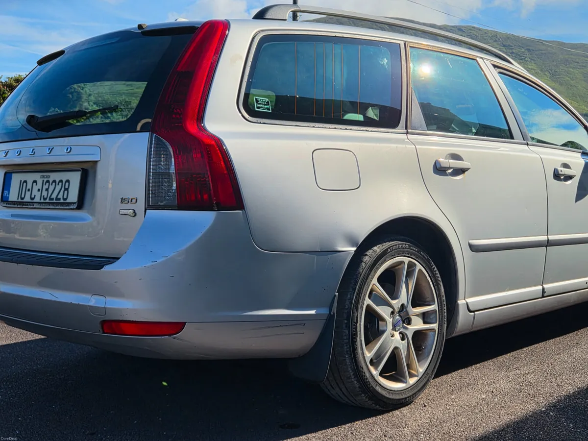 Volvo V50 2010 - Image 3