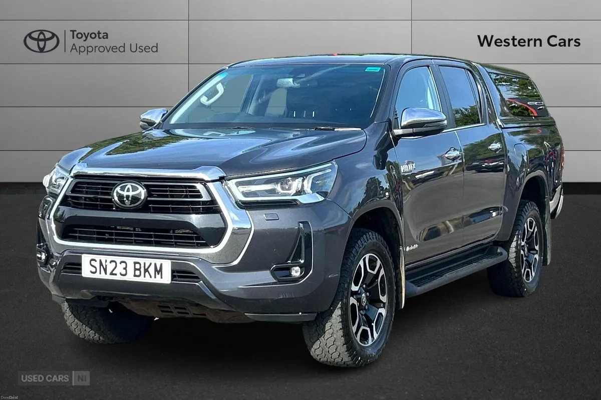 Toyota Hilux 2.8 D-4D Invincible Auto 4WD Euro 6 ( - Image 5