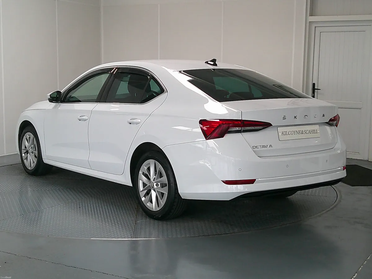 Skoda Octavia 2023 - Image 5