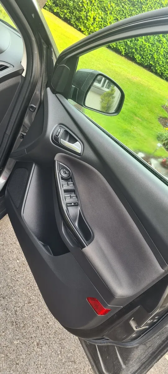 Ford Focus 2018 - Image 5