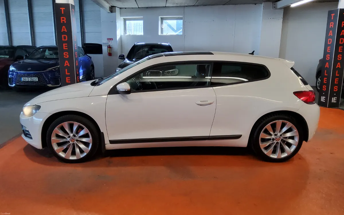 Volkswagen Scirocco 2011 - Image 6