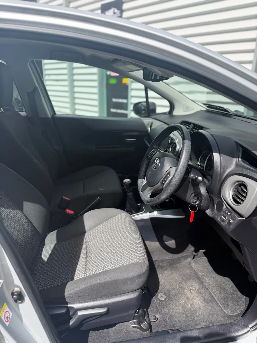Toyota Yaris 2014 - Image 5