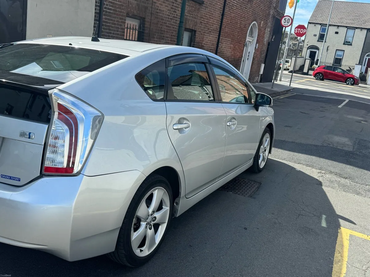 Toyota Prius - Image 5