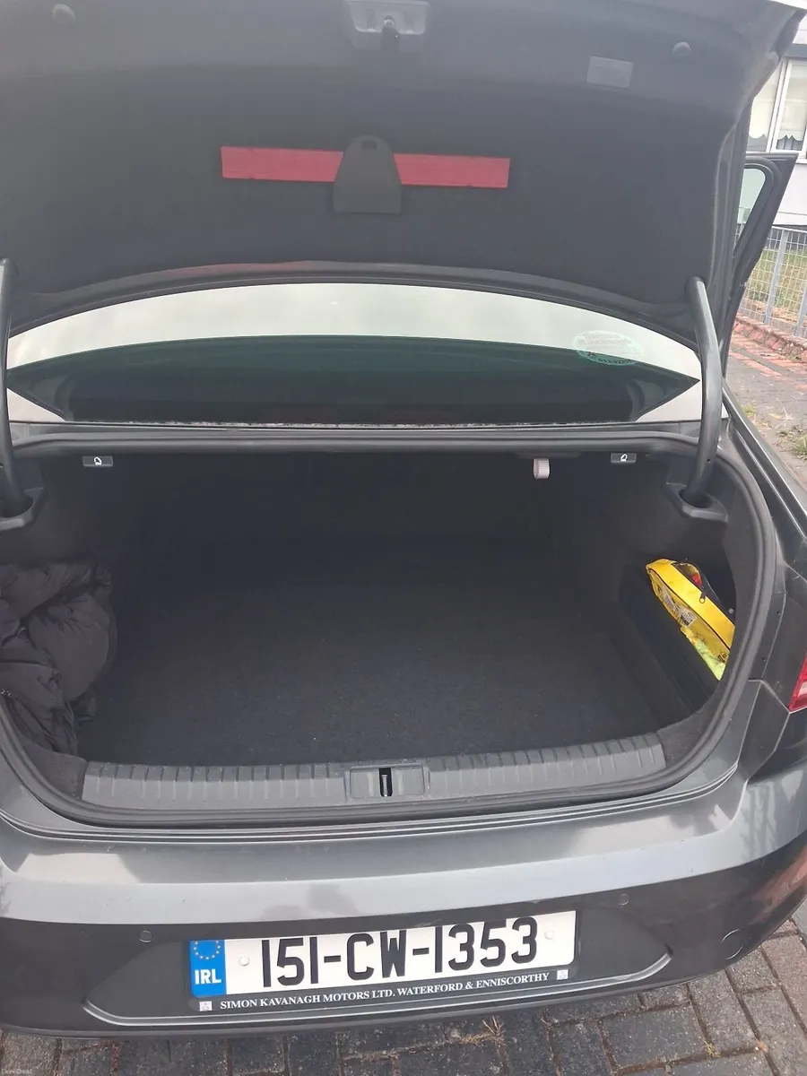 Volkswagen Passat 2015 - Image 4