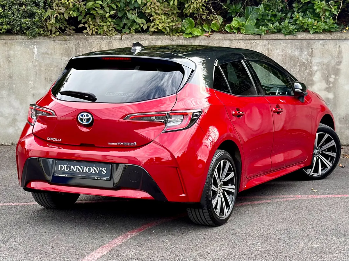 Toyota Corolla 2022 1.8 Hybrid Luna Sport - Image 5