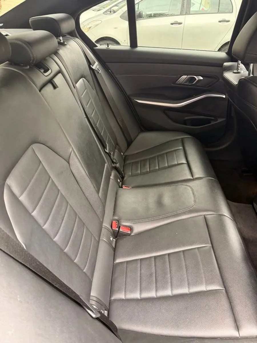2019 BMW 3 Series - Image 6