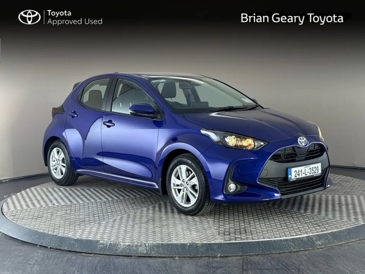 Toyota Yaris HYBRID LUNA - Image 1
