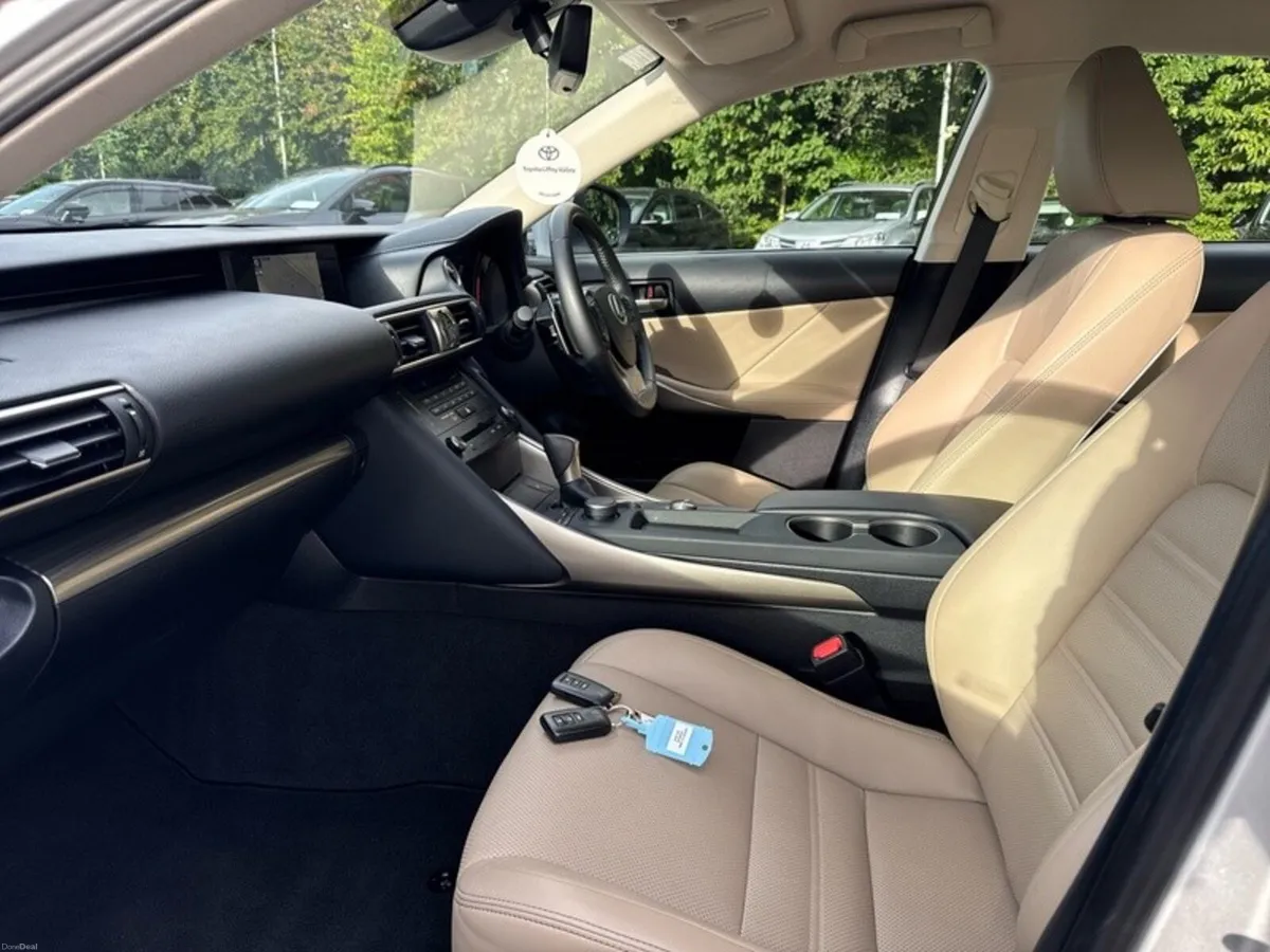 Lexus IS LEXUS IS300h EXECUTIVE - Image 6