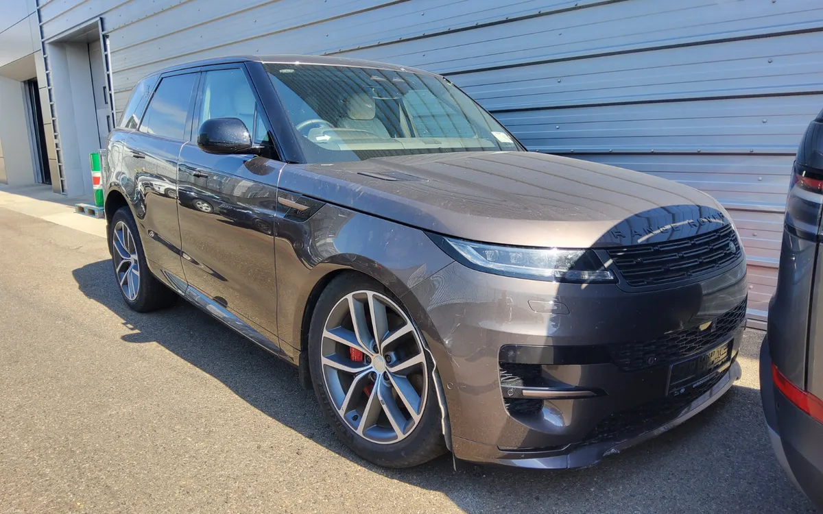 Land Rover Range Rover Sport 2025 - Image 1