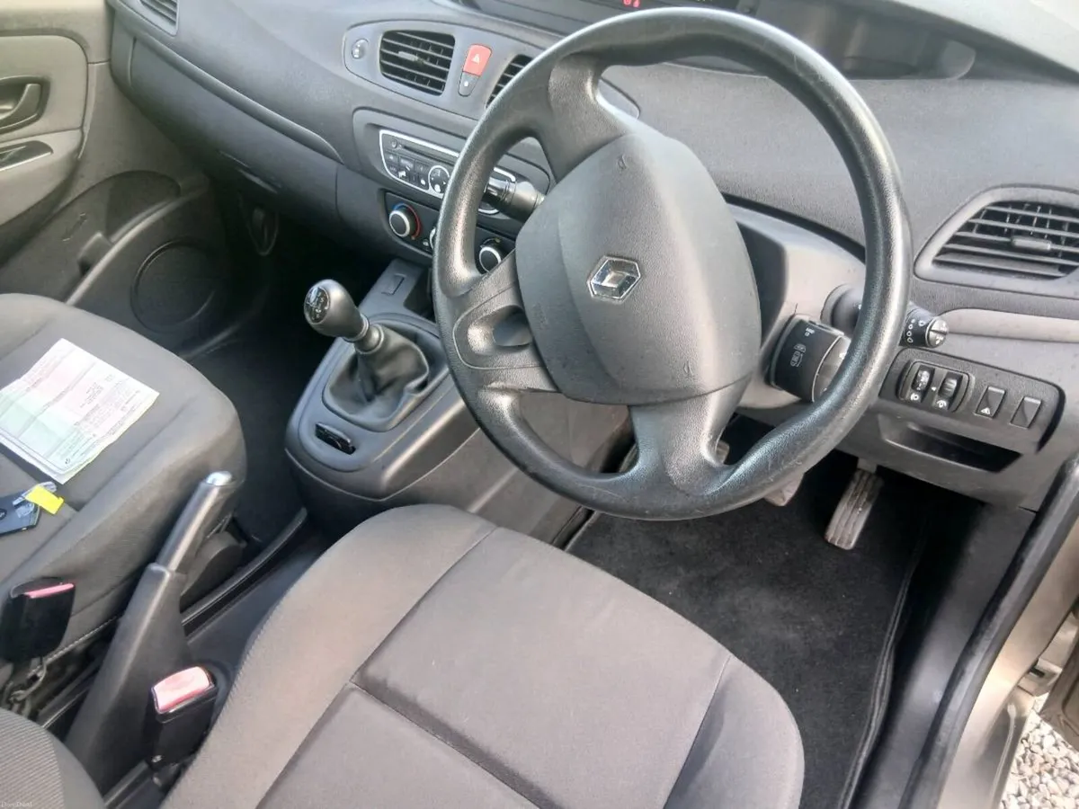 Renault megane scenic1.5 diesel 137klm nct/tax 1ow - Image 4