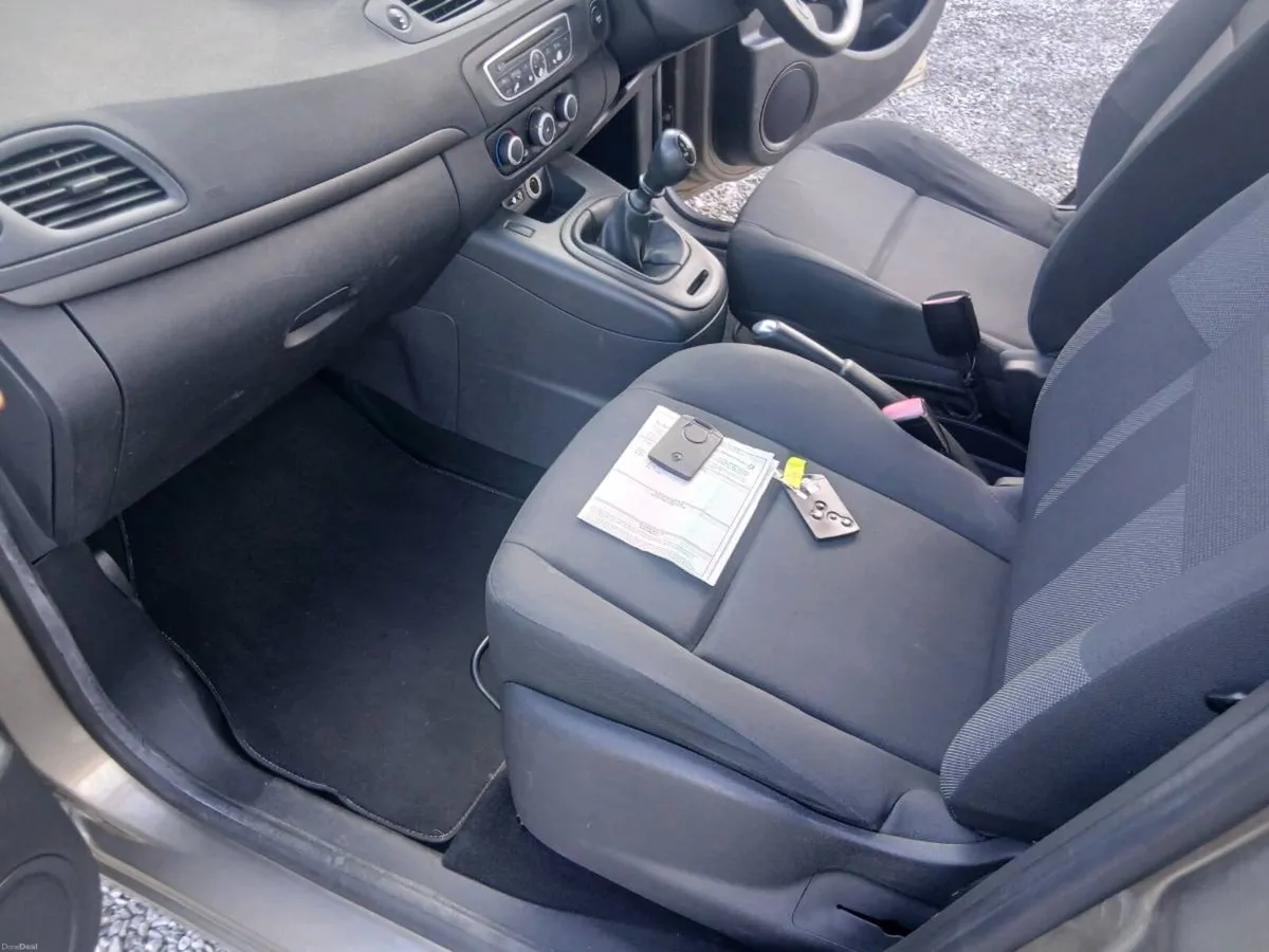 Renault megane scenic1.5 diesel 137klm nct/tax 1ow - Image 5