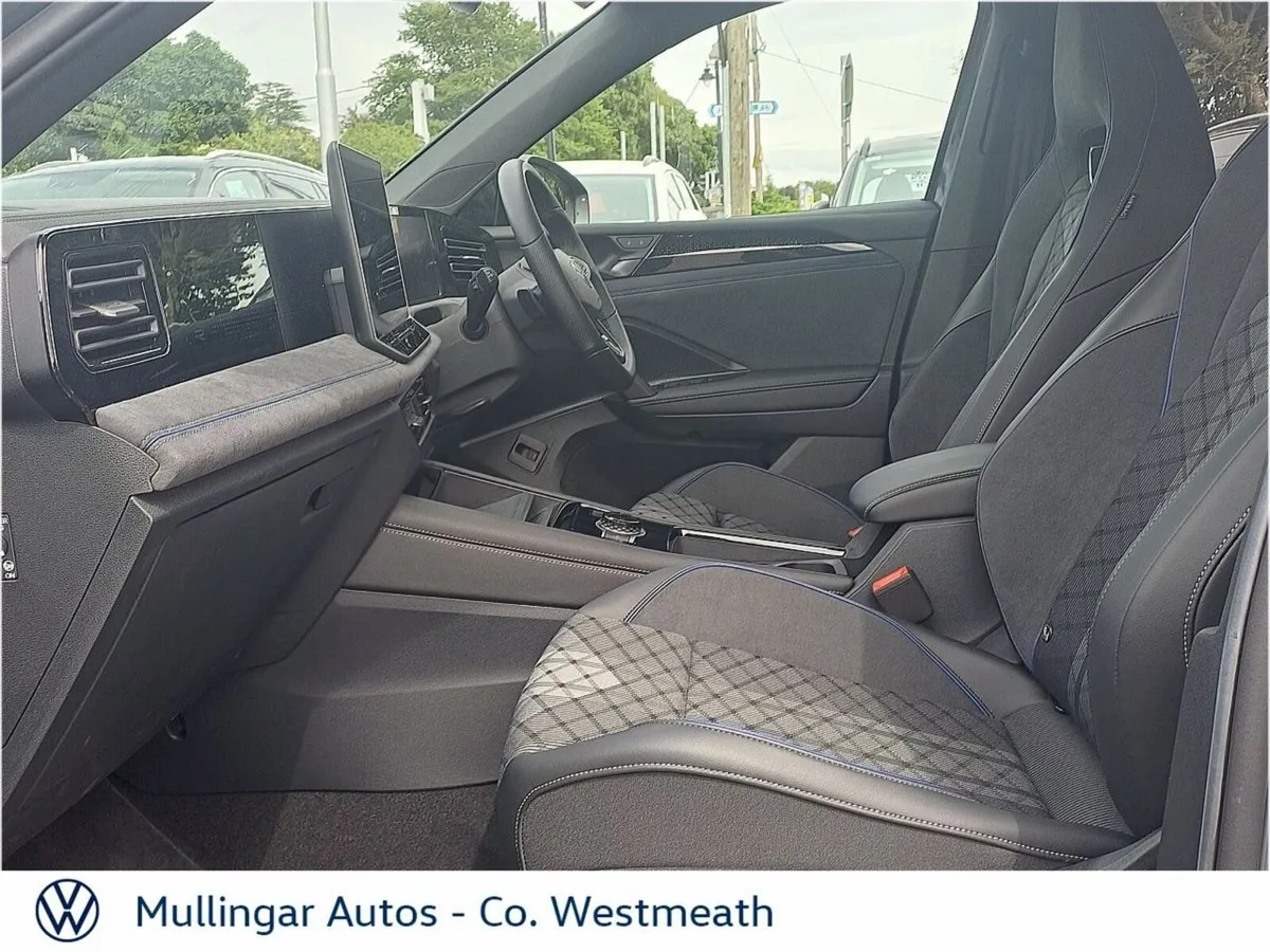 Volkswagen Tiguan R-Line 75 Black Pack 2.0TDI DSG - Image 4