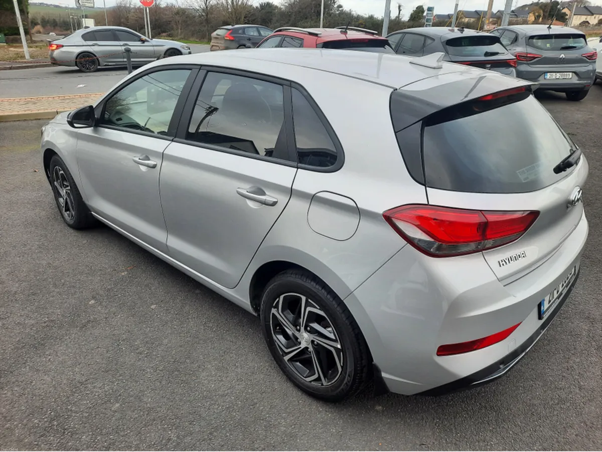 Hyundai i30 I 30 DELUXE 5DR PETROL - Image 3