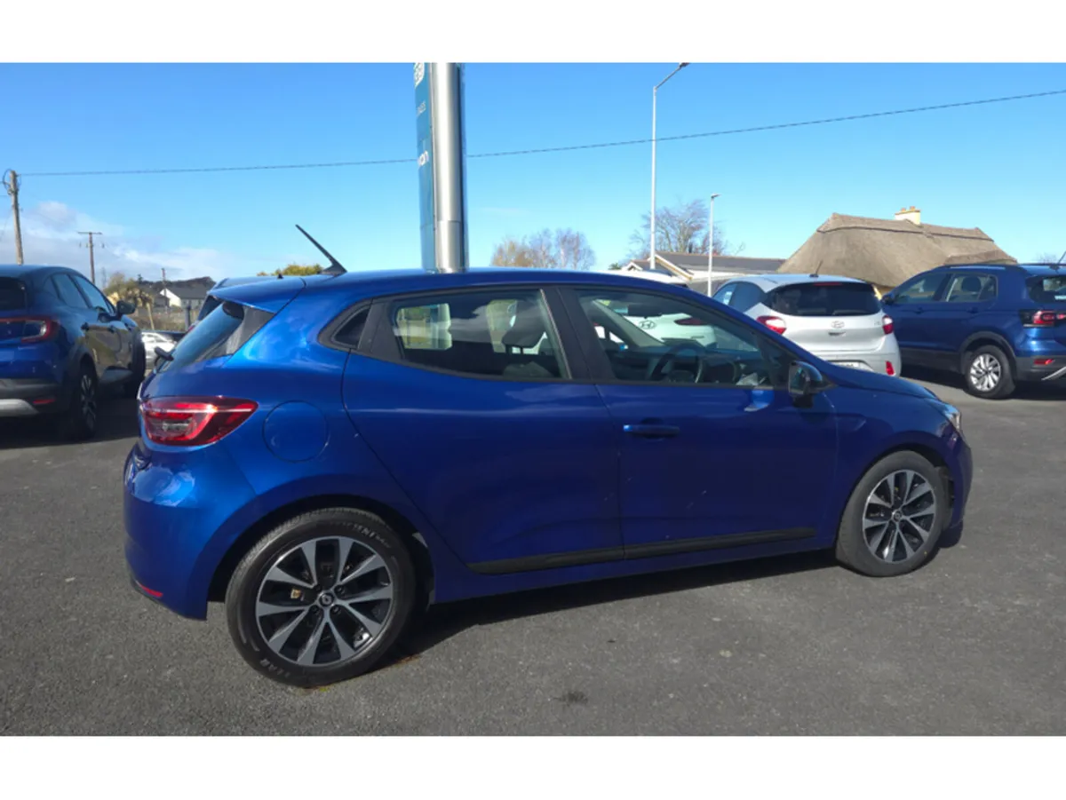 Renault Clio EQUILIBRE TCE 90 MY22.5 5 5DR - Image 4