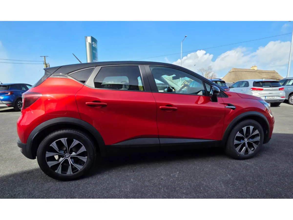 Renault Captur LIMITED EDITION NAEB TCE 90 5DR - Image 3