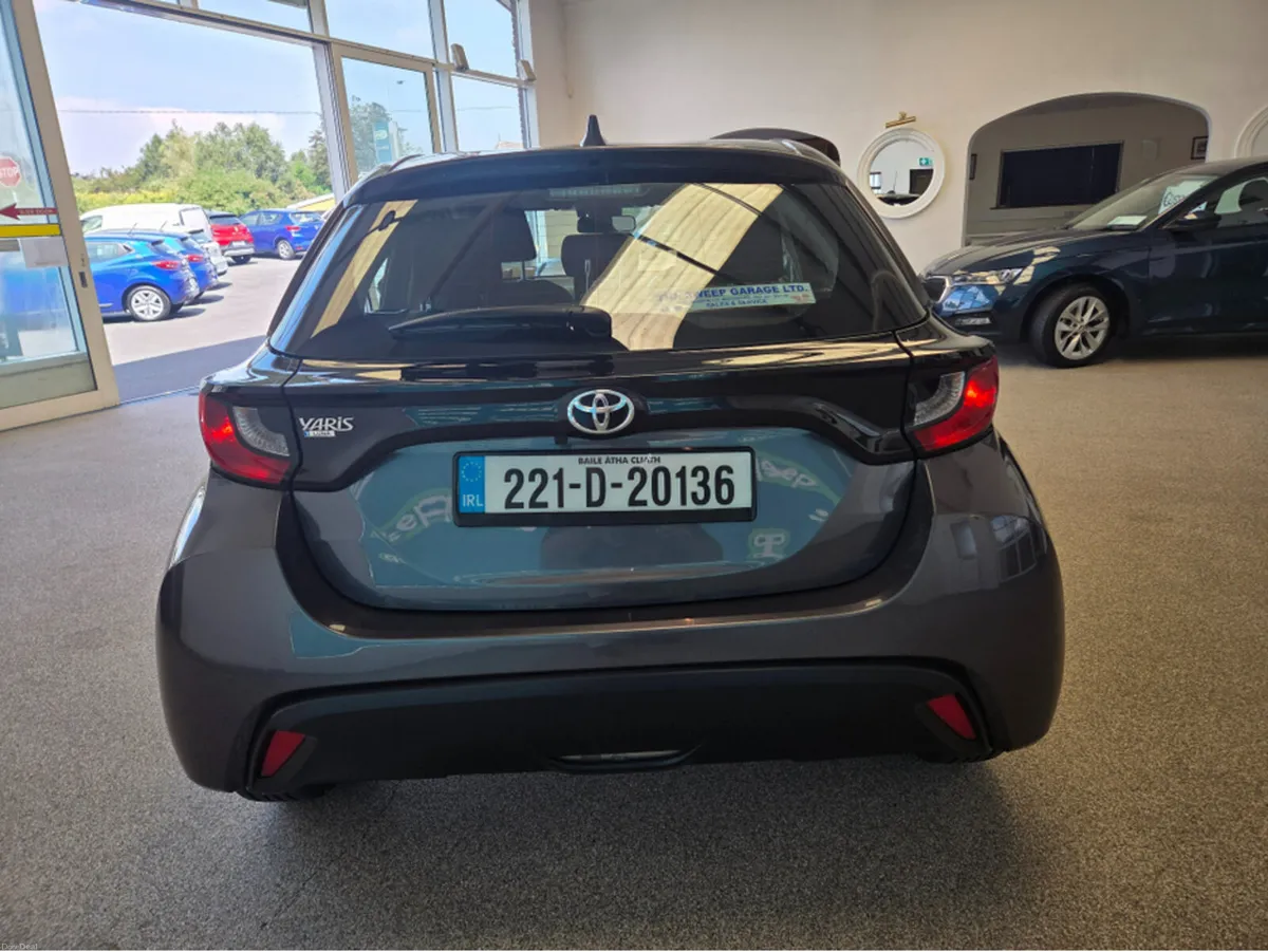 Toyota Yaris 1.0 LUNA 4DR - Image 5