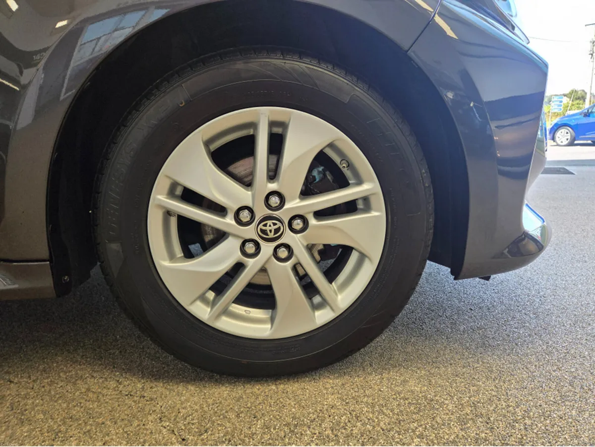 Toyota Yaris 1.0 LUNA 4DR - Image 6