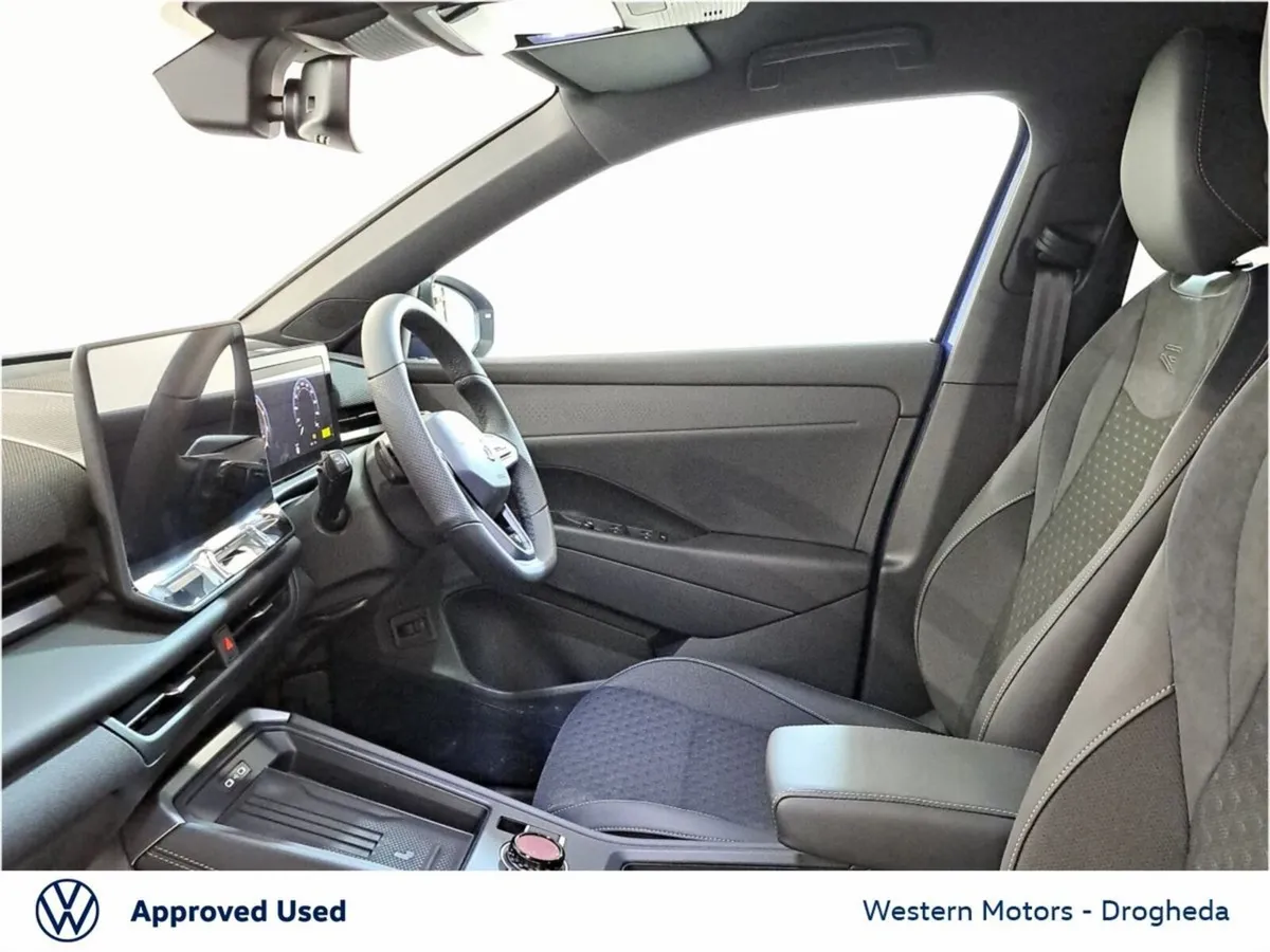 Volkswagen T-Roc R-LINE 1.5TSI 150HP *SALE NOW ON* - Image 4