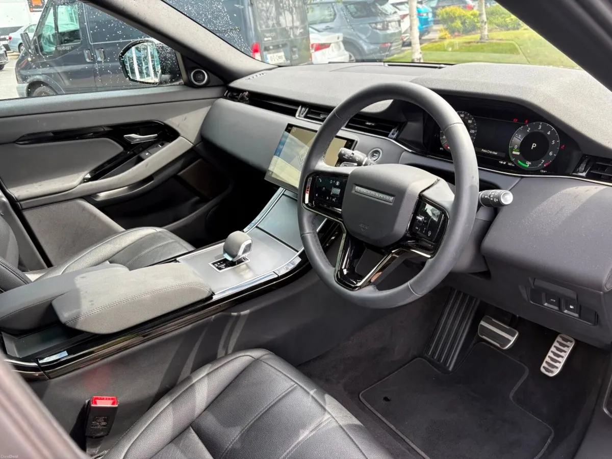 Land Rover Range Rover Evoque Dynamic SE / Plug in - Image 3