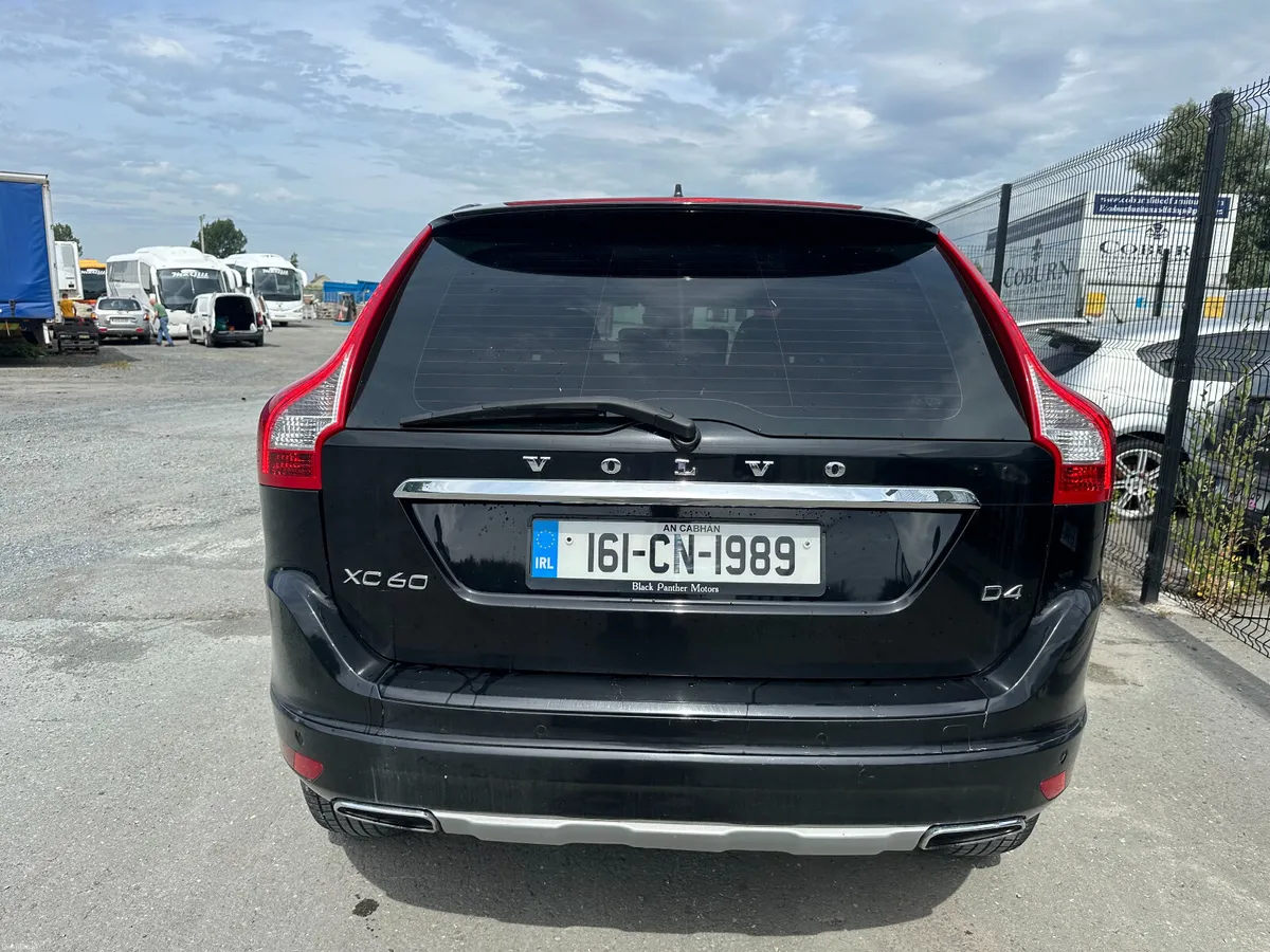 Volvo XC60 2016 4X4 Drive Manual Diesel - Image 5
