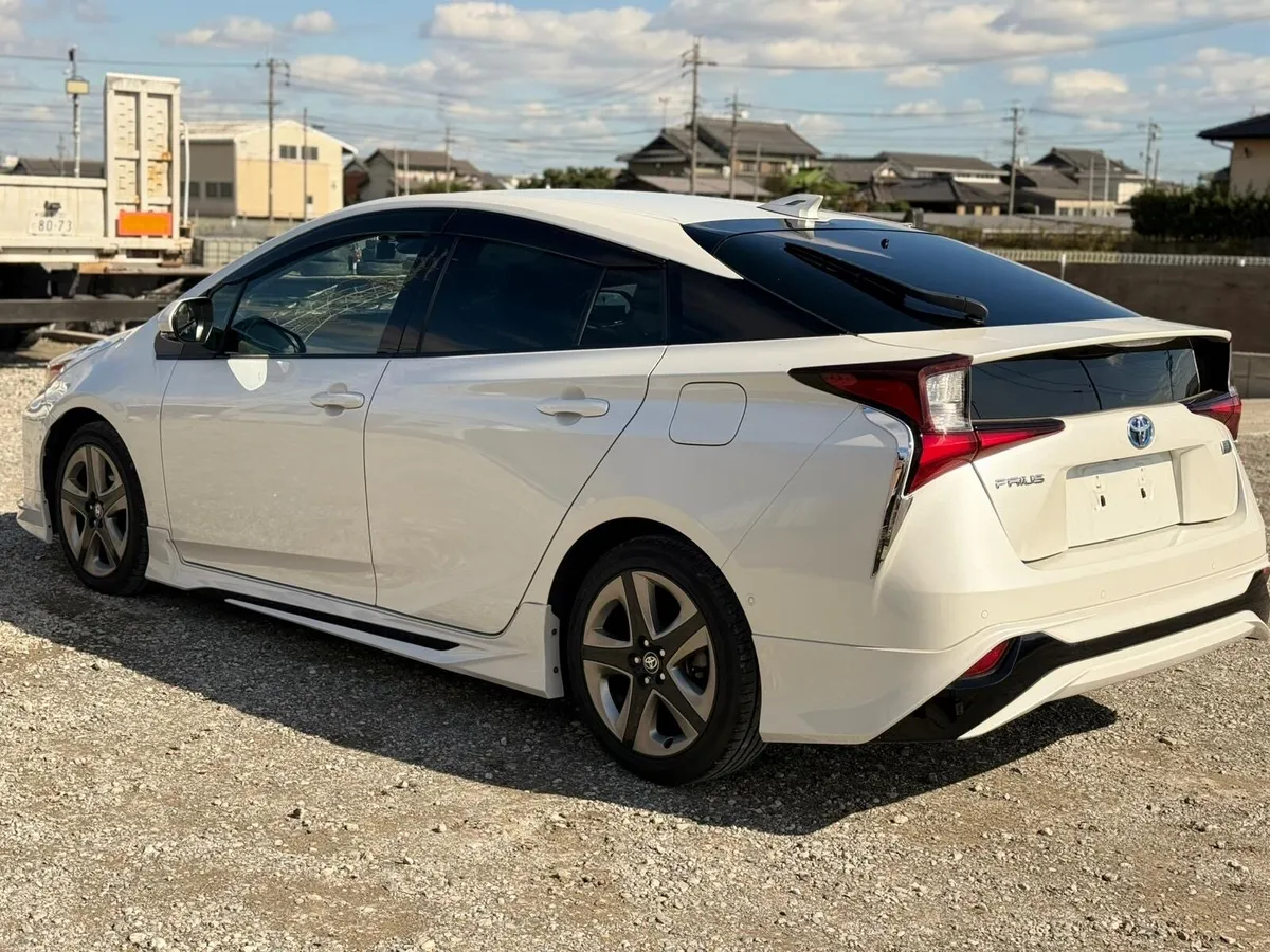 Selling my Toyota Prius 2022 - Image 4