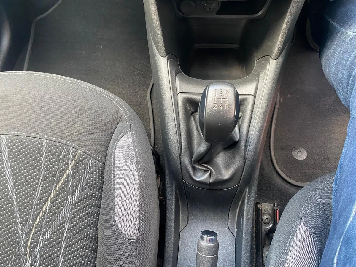 Peugeot 208 2014 - Image 3