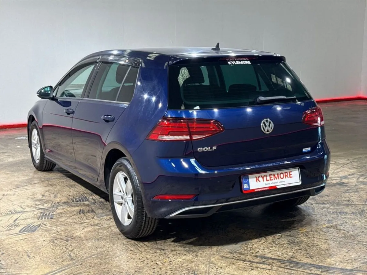 Volkswagen Golf 1.2 AUTOMATIC - FACTORY ALLOYS - C - Image 5