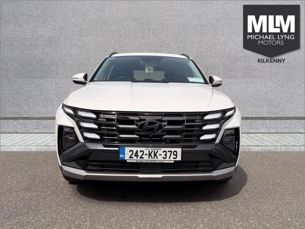 Hyundai Tucson Executive Plus Diesel - Image 2