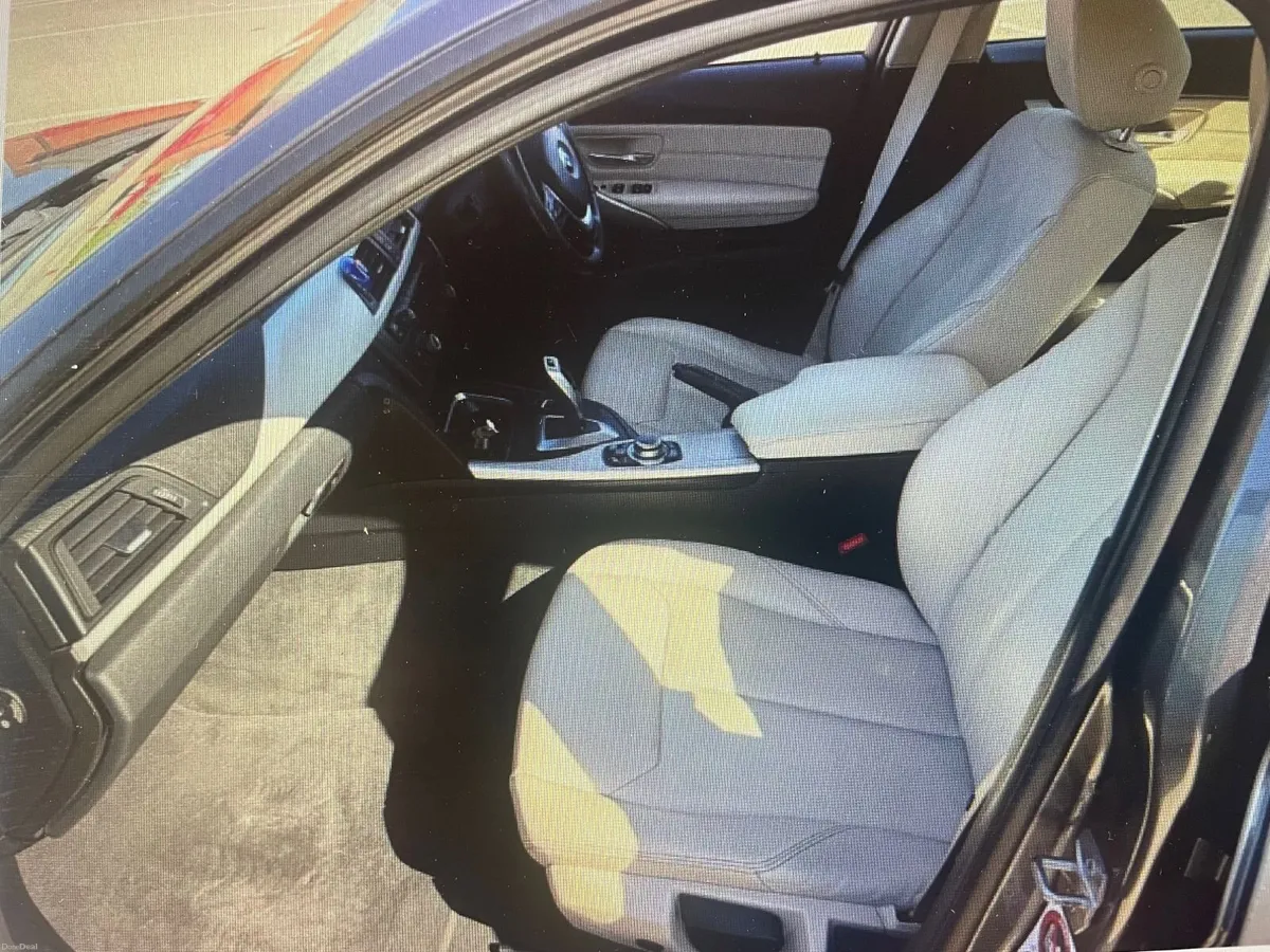 BMW 3-Series 2015 - 4 door saloon - Image 3