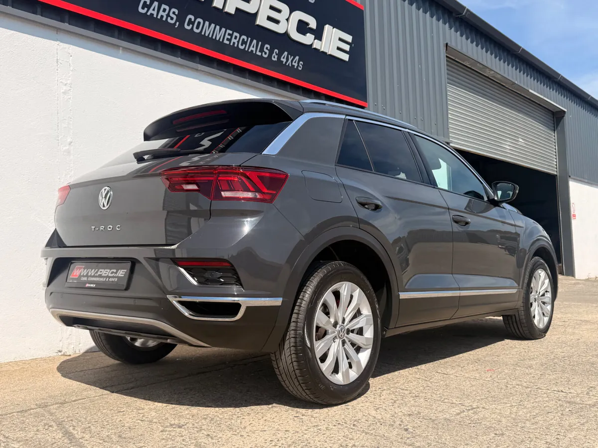Volkswagen T-Roc 1.5 TSI Sun-Roof  2020 - Image 4