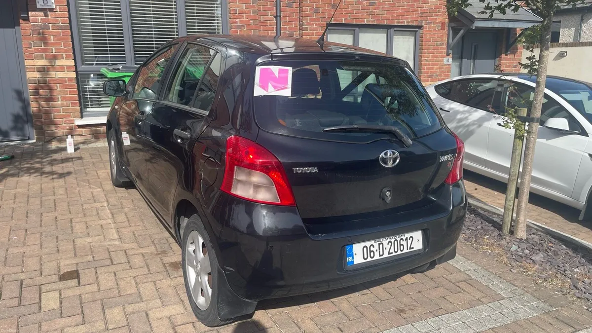 Toyota Yaris 2006 - Image 3