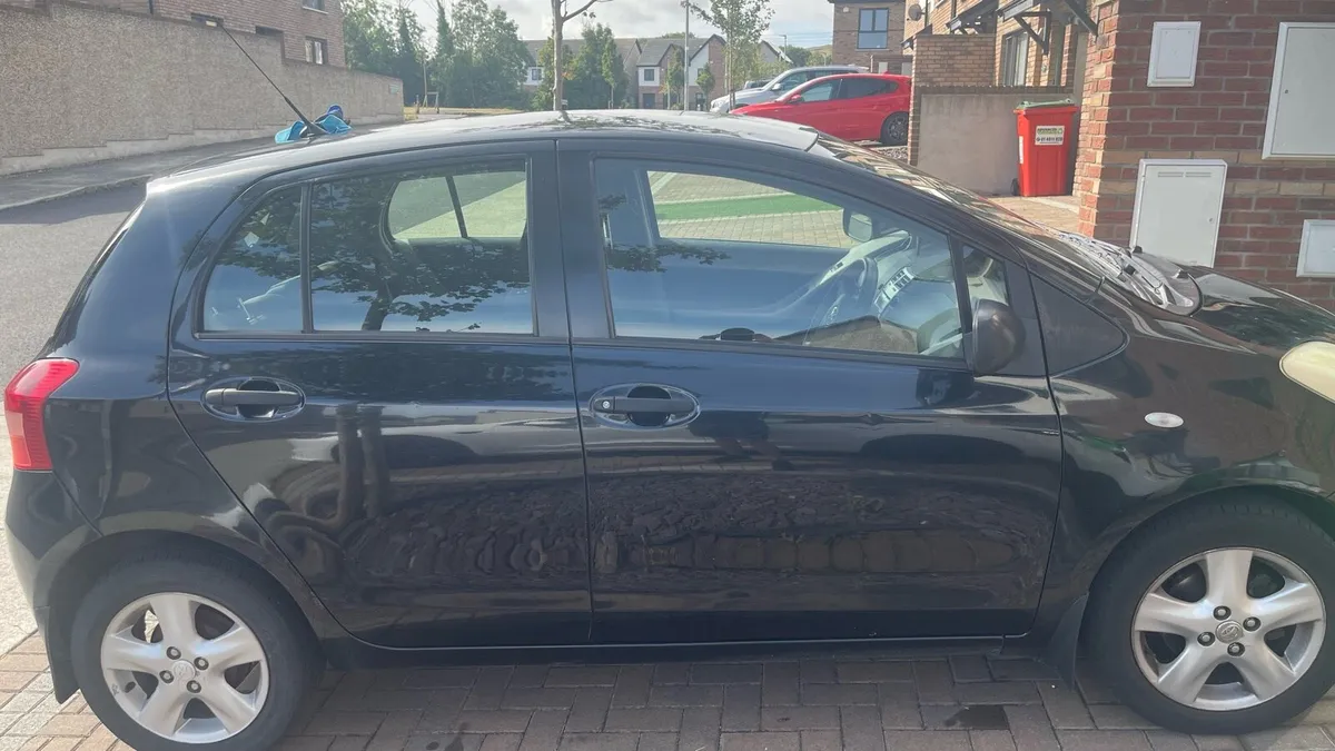 Toyota Yaris 2006 - Image 4