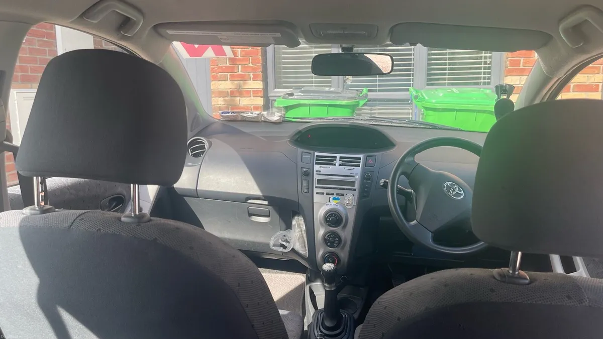 Toyota Yaris 2006 - Image 6