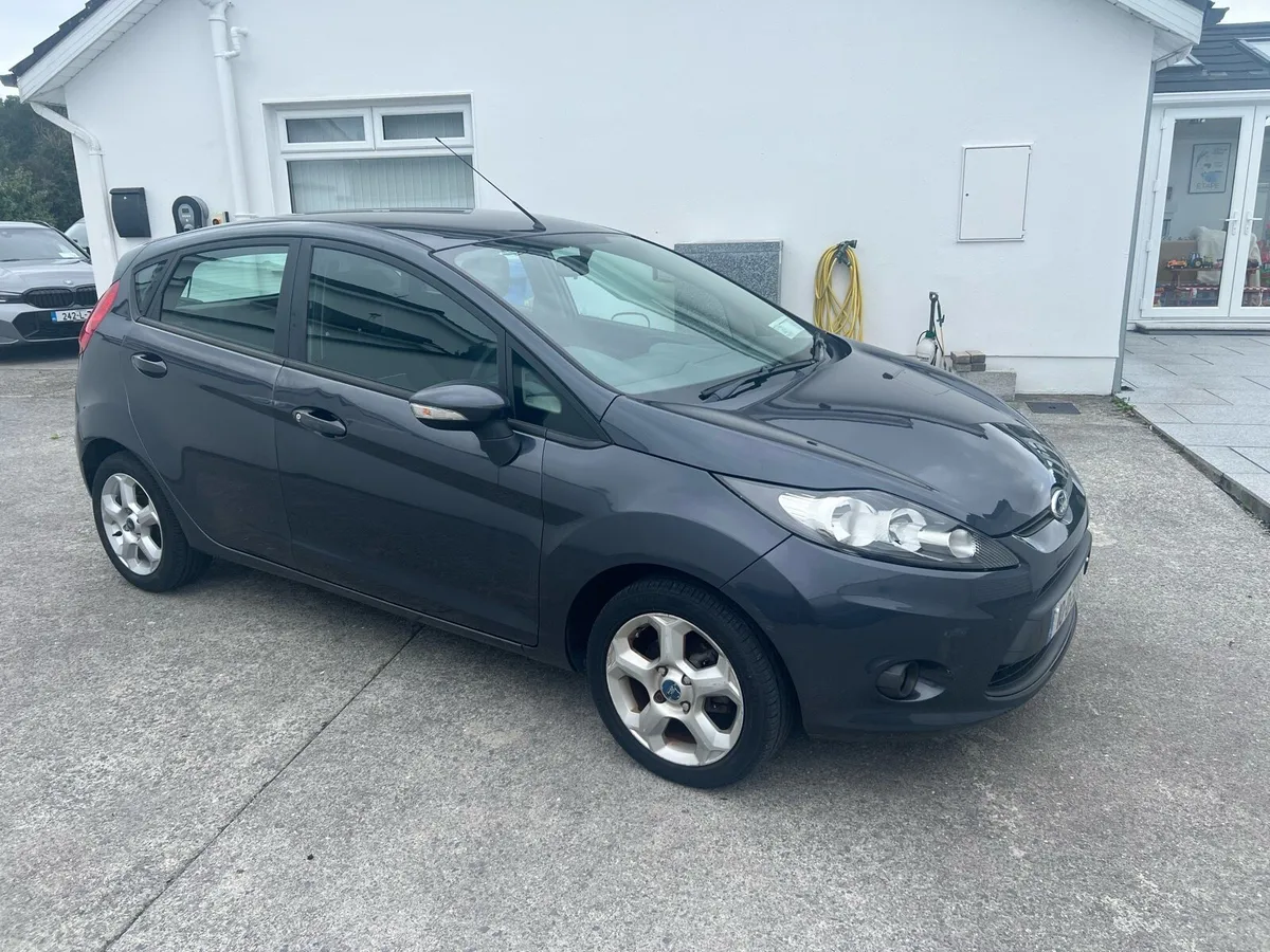 Ford fiesta - Image 2