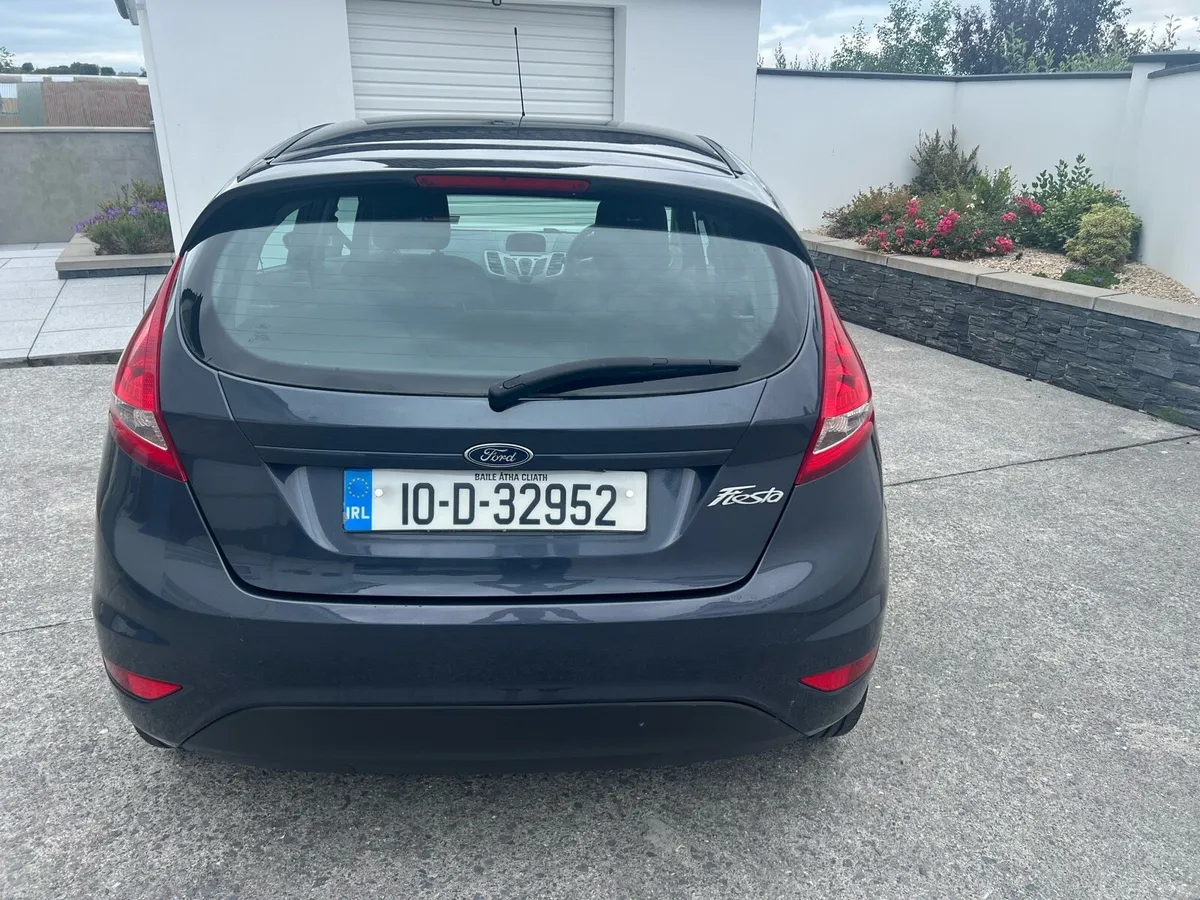 Ford fiesta - Image 4