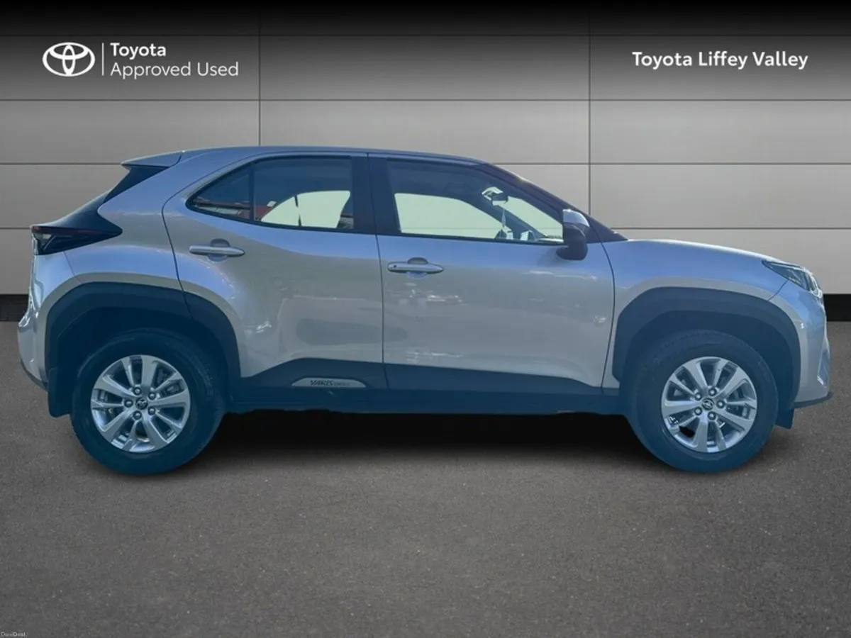 Toyota Yaris Cross YARIS CROSS LUNA - Image 3