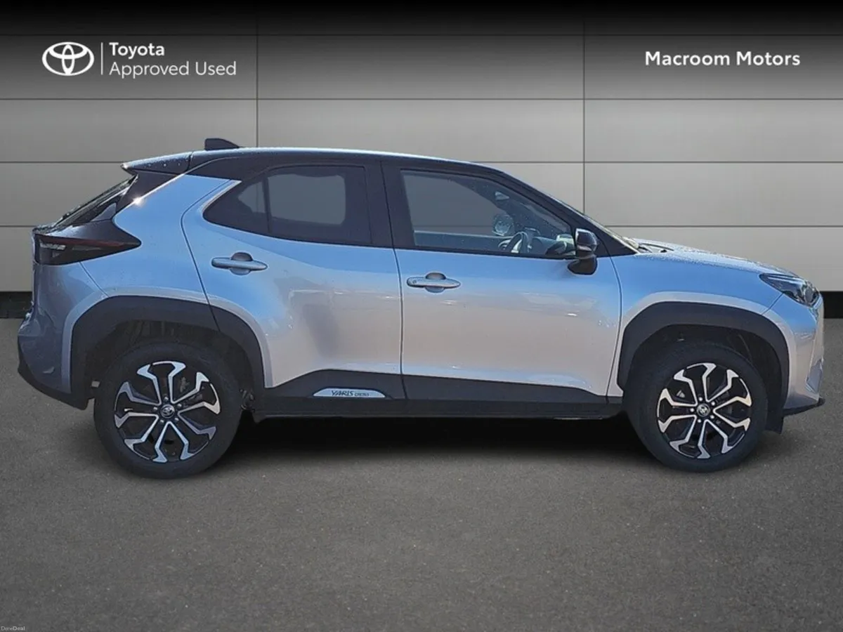 Toyota Yaris Cross YARIS CROSS LUNA SPORT 4DR AUTO - Image 3