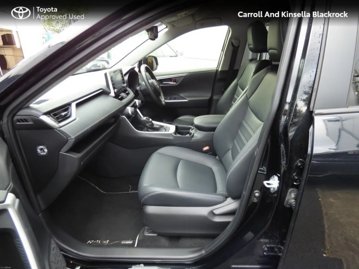 Toyota RAV4 Hybrid Sol 2WD - Image 6