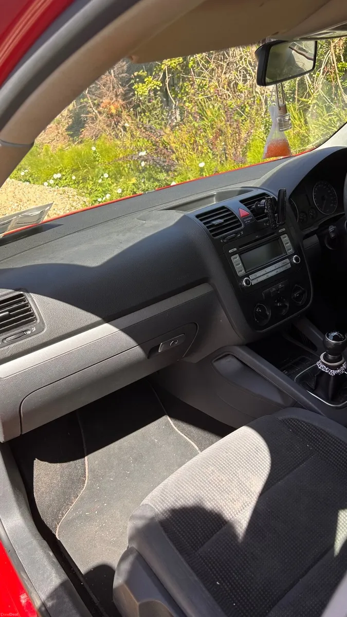 Volkswagen Jetta 2007 - Image 4