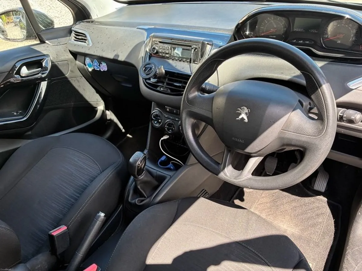 2014 Peugeot 208 - Image 4