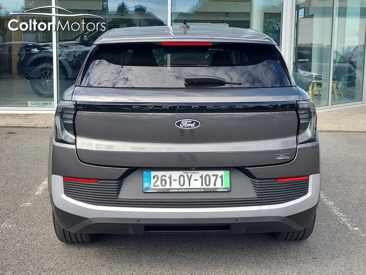 Ford Explorer Select 77kWh Extended Range RWD - Image 5