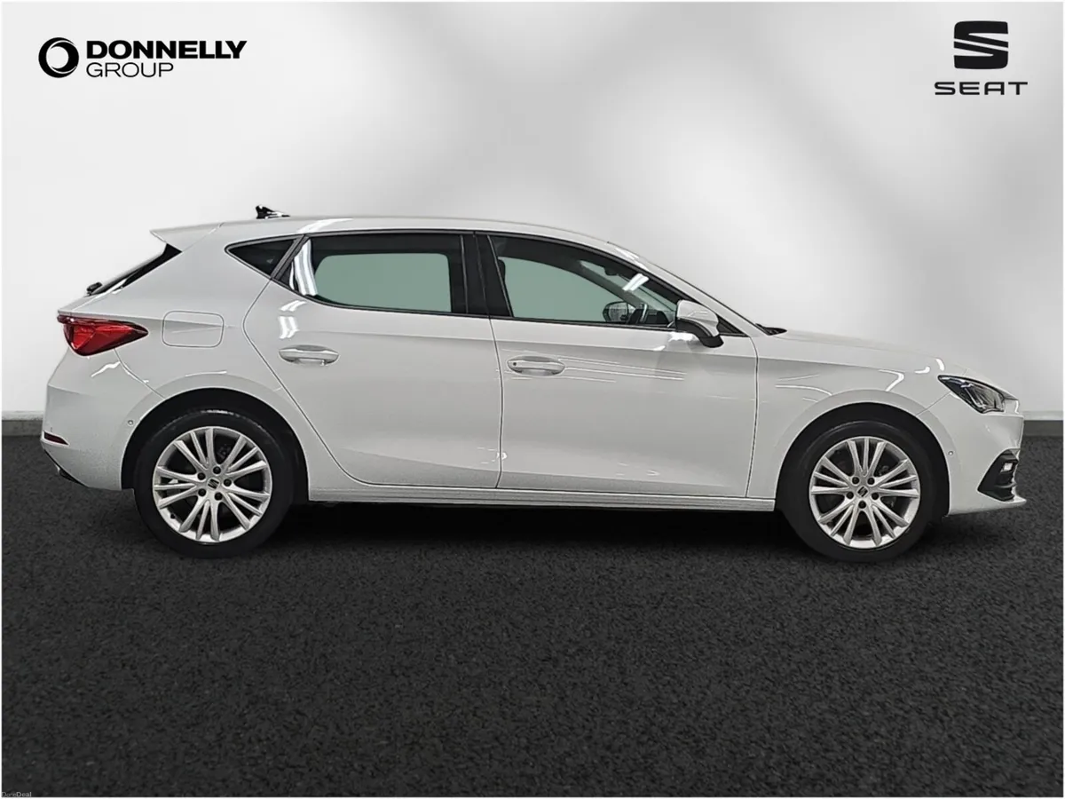 SEAT Leon Hatchback SE Dynamic - Image 4
