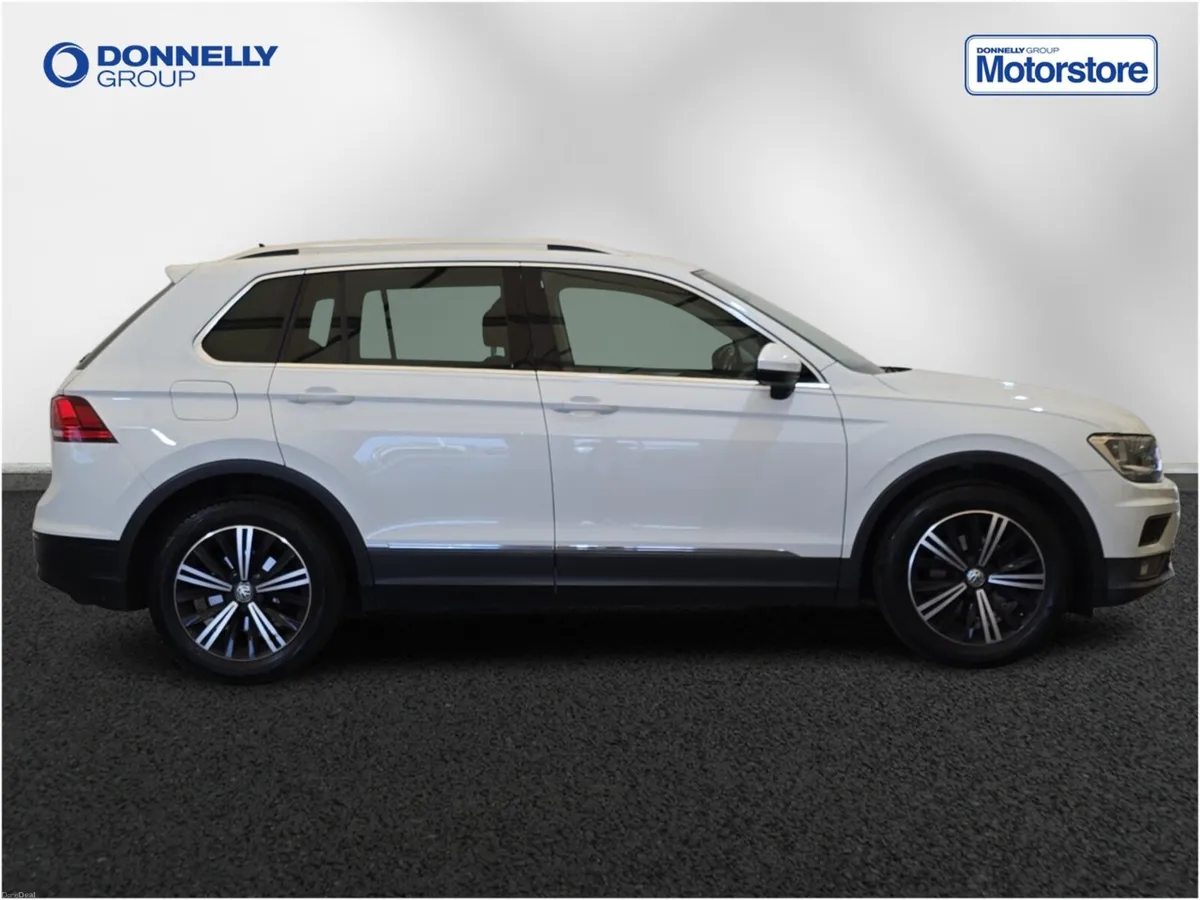 Volkswagen Tiguan Diesel Estate SE Nav - Image 3